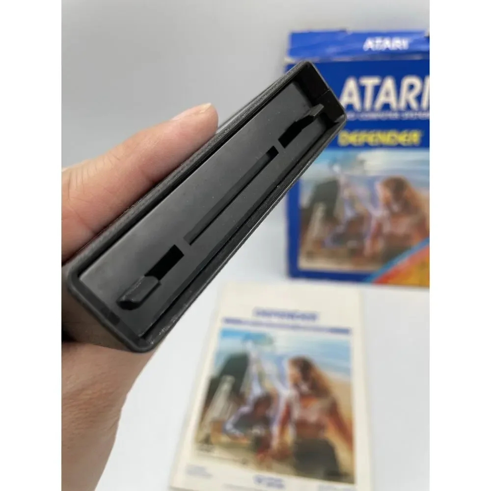 Defender Atari 2600 Video Game Cartridge 1981 CIB Complete In Box
